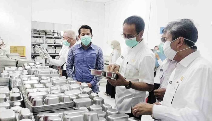 Siswa Ungkap Menu Makanan Program Makan Bergizi Gratis Sudah Berbau, BGN Hentikan Sementara Operasional Mitra di OKI
