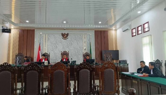 Terancam 15 Bulan Penjara, Kades Ibrahim Berharap Bebas Berkat Pembelaan Kuat Pengacara dan Dukungan Warga