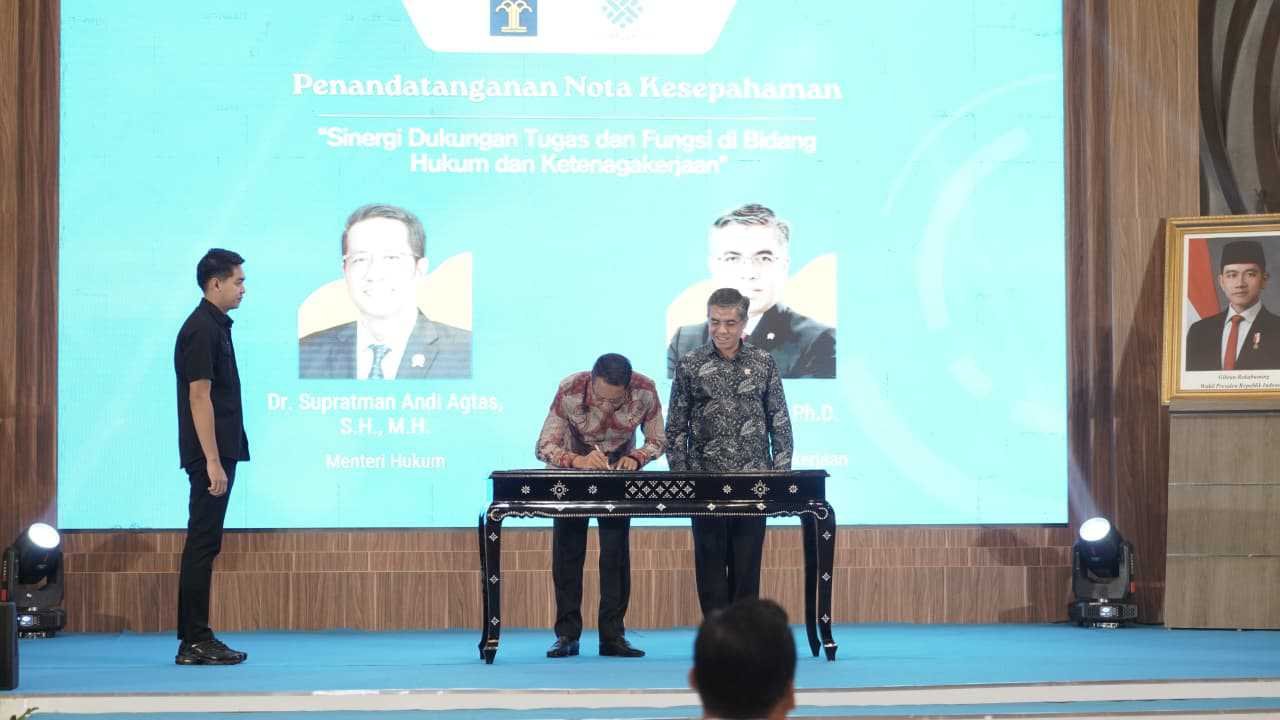 Tindak Lanjuti Arahan Presiden, Kemenkum Teken Kerja Sama Lintas Sektor untuk Perangi Ego Sektoral
