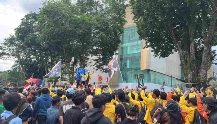 Tujuh Tuntutan Mahasiswa Sumsel dalam Aksi di Gedung DPRD