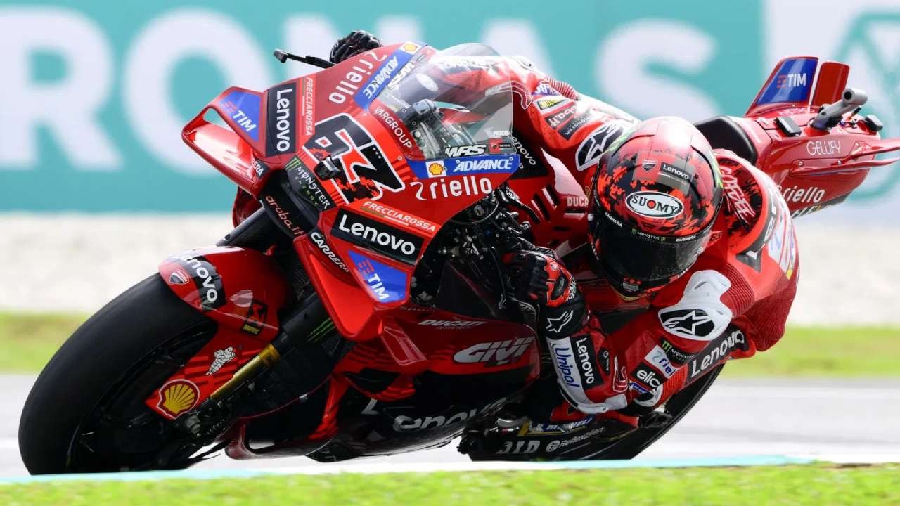 Bagnaia Raih Pole di Sepang Usai Bertarung di Q1, Kebangkitan Sang Mantan Juara di Tengah Absennya Sang Bintang