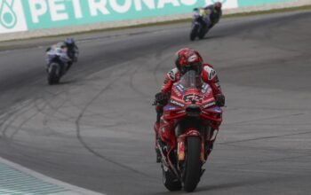 Bagnaia Rebut Sprint Malaysia, Alex Marquez Kunci Sejarah Runner-up Dunia