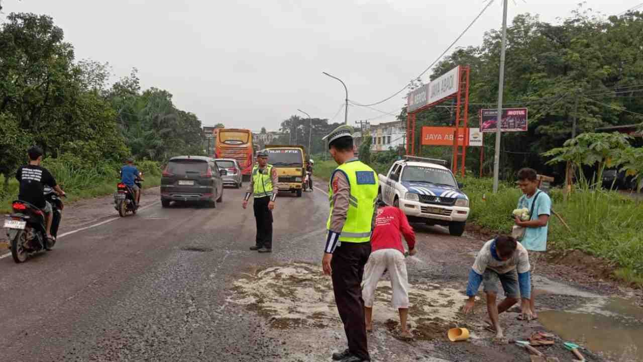 Dampak Peringkat 5 Nasional, Herman Deru Desak DPR Atasi Krisis Infrastruktur Jalan Sumsel