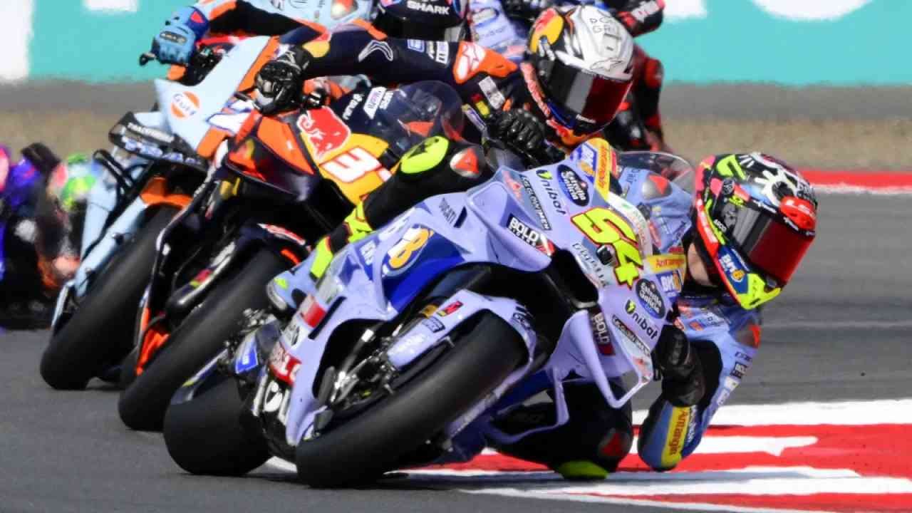 Hasil MotoGP Mandalika: Fermin Aldeguer Juara, Bezzecchi-Marquez Tabrakan di Awal Lomba