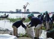 Jaga Ekosistem Maritim, PT Pusri Palembang Tegaskan Komitmen Lingkungan Melalui Aksi Bersih Sungai