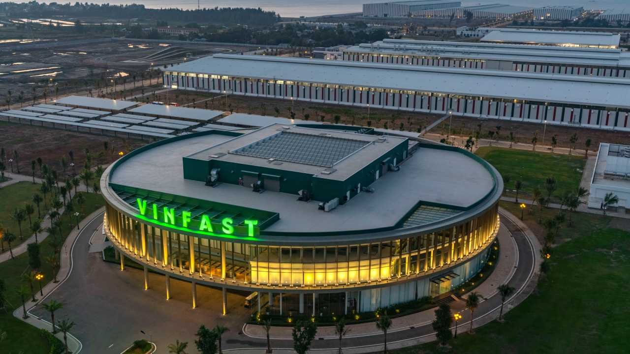 Janji Subang dan Tuntutan Kebijakan, Mampukah Ekosistem VinFast Mengangkat Derajat Indonesia di Panggung EV Global?