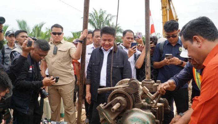 Jembatan Urat Nadi Banyuasin Senilai Rp 25 Miliar Dibangun, Herman Deru Soroti Disiplin Pajak Warga