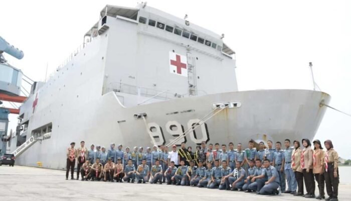 KRI dr. Soeharso-990 Hadir di Palembang, TNI AL Suntik Semangat Bahari ke Generasi Muda Sumsel