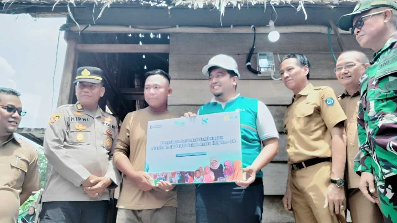 PLN Gelontorkan Rp145 Miliar, Janji Elektrifikasi Sumsel Tuntas 2027 di Tengah Tantangan Jaringan Rentan