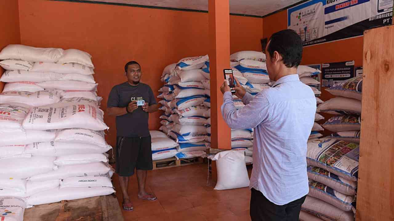 Pupuk Indonesia Perketat Pengawasan, Penjualan Subsidi Wajib Sesuai HET Lindungi Petani