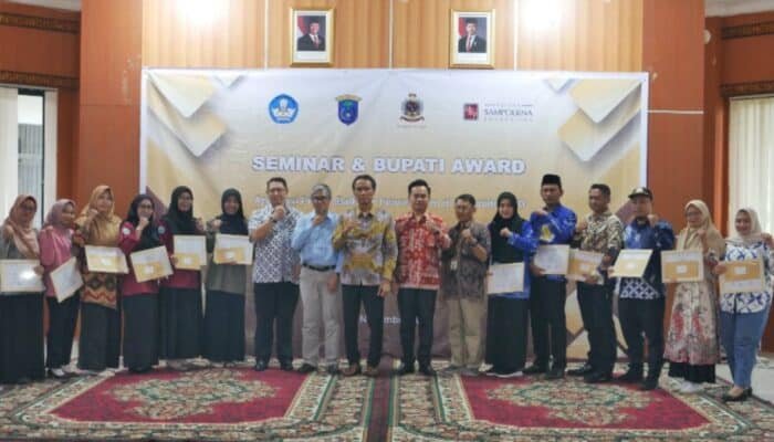 Sampoerna Agro Kukuhkan 202 Agen Transformasi Guru di OKI