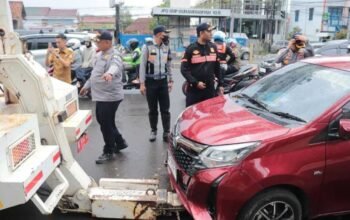 Benang Kusut Parkir Liar Jalan Kolonel H. Burlian: Antara Ketegasan Aparat dan Gagalnya Tata Kelola Sekolah