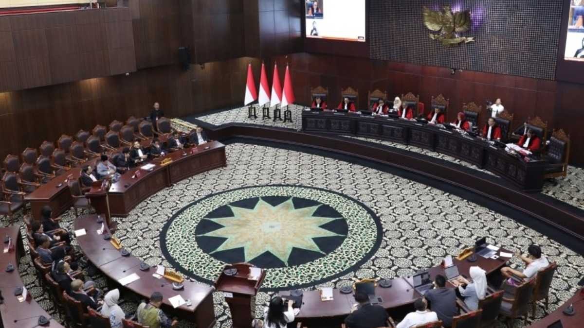 Membentengi Kebebasan dari Jerat Pidana: Tafsir Baru Konstitusi atas Martabat Jurnalis