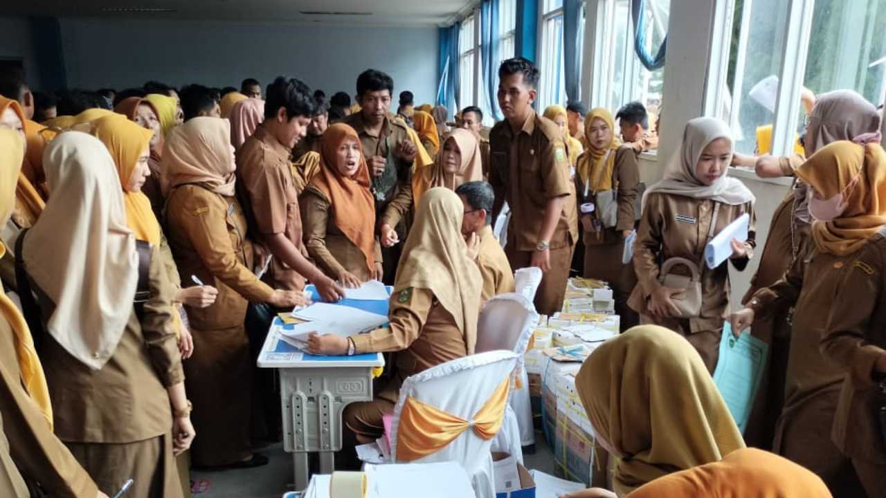 Pemprov Sumsel Amankan Nasib 4.091 Guru dan Tenaga Kependidikan Lewat SK PPPK Paruh Waktu