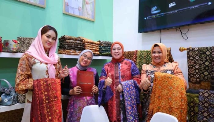 Diplomasi Kain Jumputan Prada, Strategi Palembang Menembus Sekat Pasar Global
