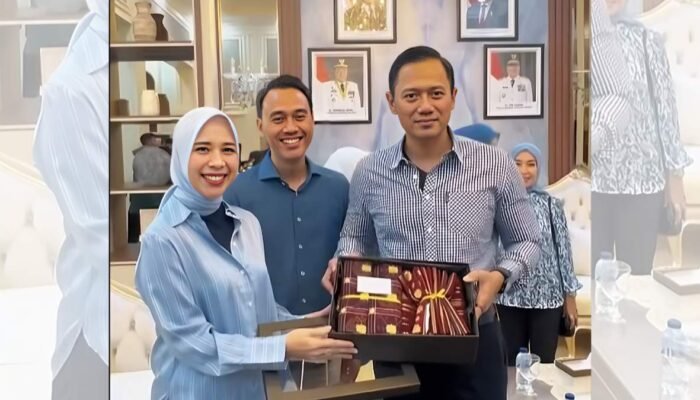 Diplomasi Mode Ike Meilina Muchendi dalam Membawa Songket Bidak Cukit ke Orbit Nasional