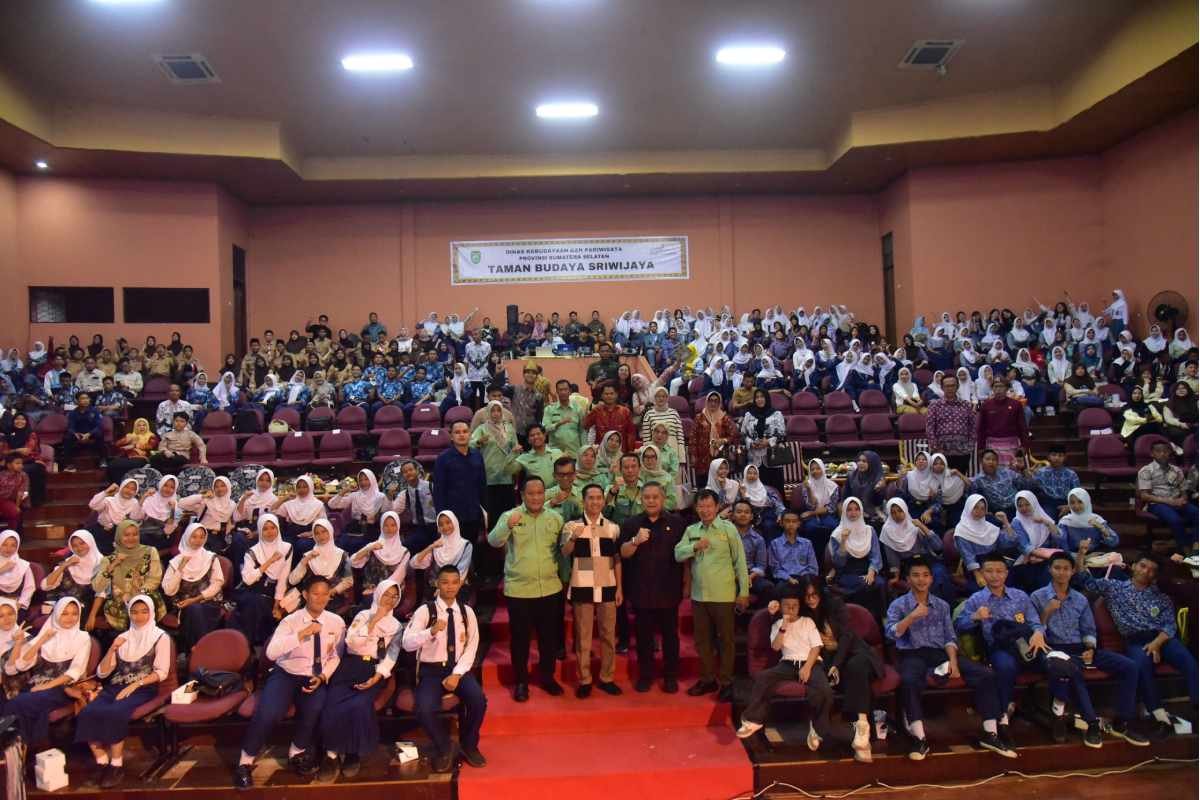 Drama Musikal Nyanyian Anak Desa Ungkap Sisi Getir Perjalanan Hidup Ratu Dewa