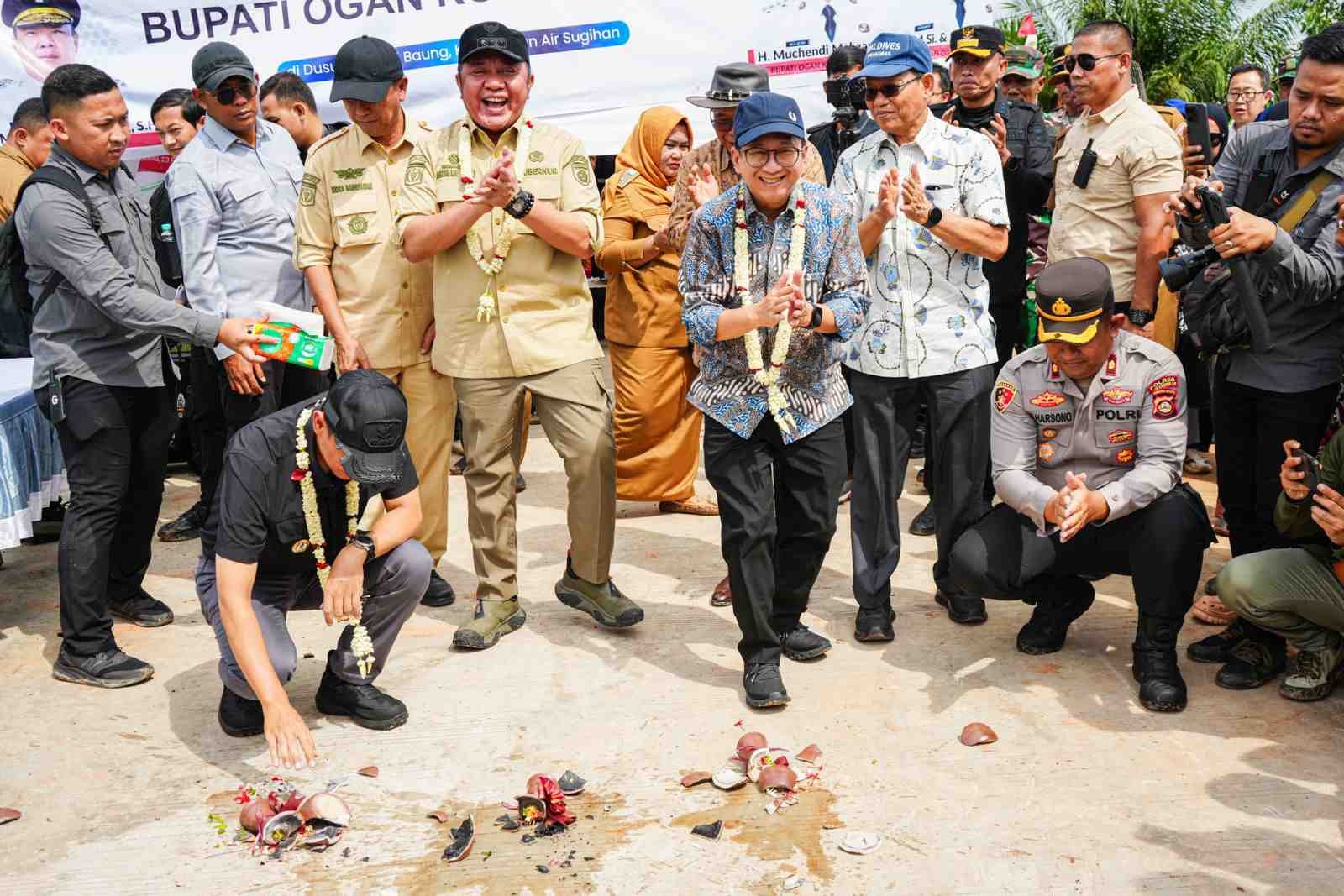 Menanam Beton di Atas Rawa demi Marwah Ekonomi Pesisir Air Sugihan