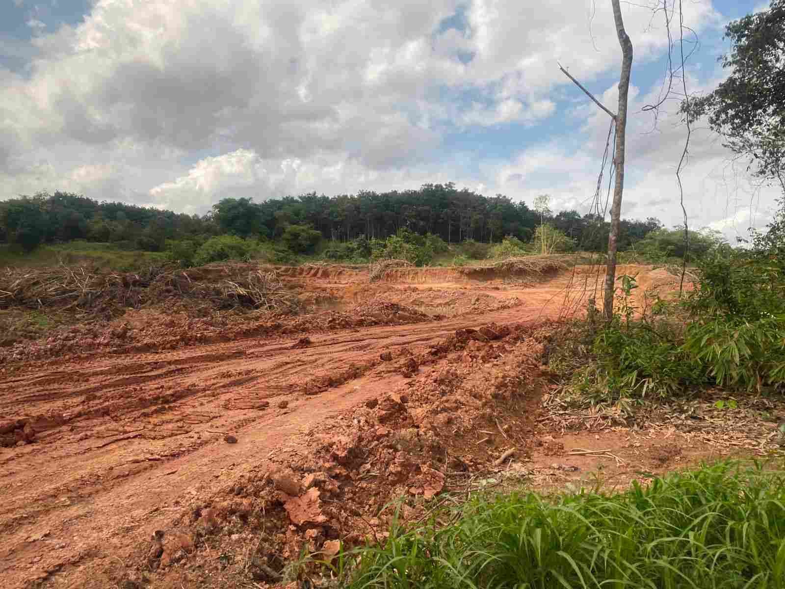 Polda Sumsel Sita Lima Alat Berat Tambang Tanah Ilegal di Banyuasin