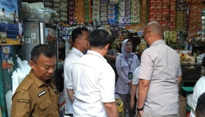 Rantai Distribusi Panjang Masih Jadi Kendali Harga MinyaKita di Palembang