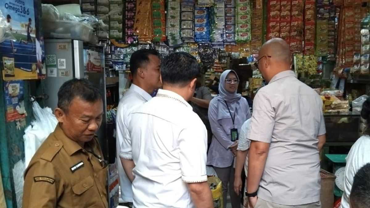 Rantai Distribusi Panjang Masih Jadi Kendali Harga MinyaKita di Palembang