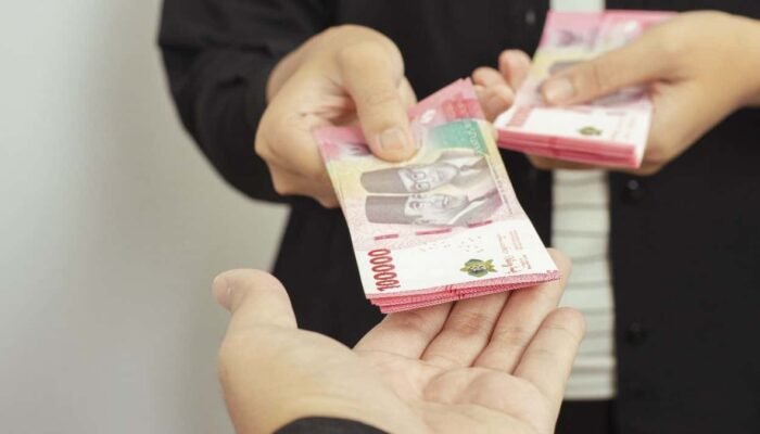 Seni Mengelola Gaji di Tengah Kenaikan Biaya Hidup