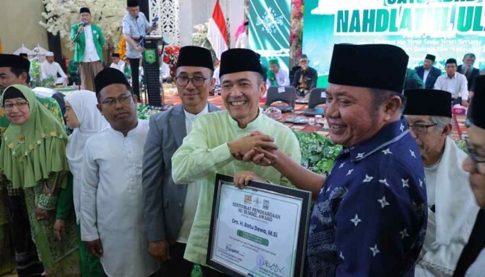 Sinergi Umara-Ulama, Ratu Dewa Dinobatkan Sebagai Tokoh Pengayom NU Palembang