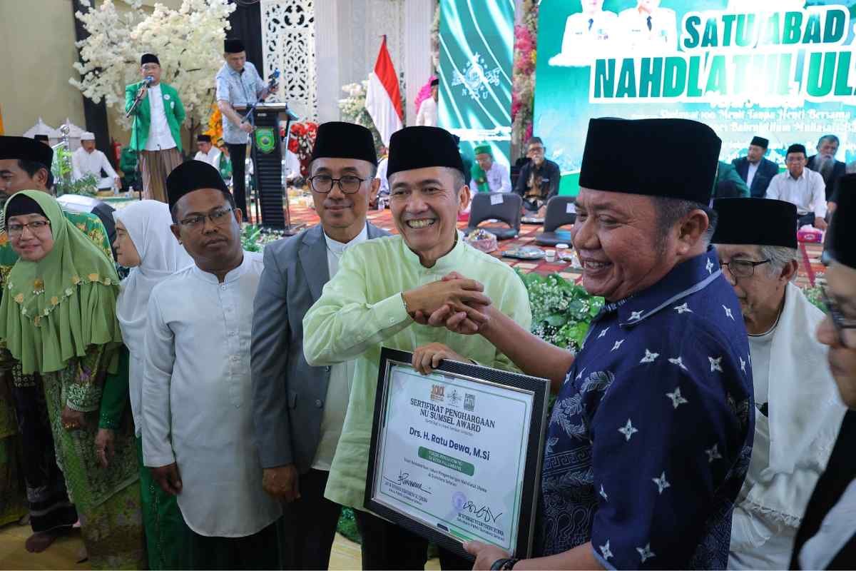 Sinergi Umara-Ulama, Ratu Dewa Dinobatkan Sebagai Tokoh Pengayom NU Palembang