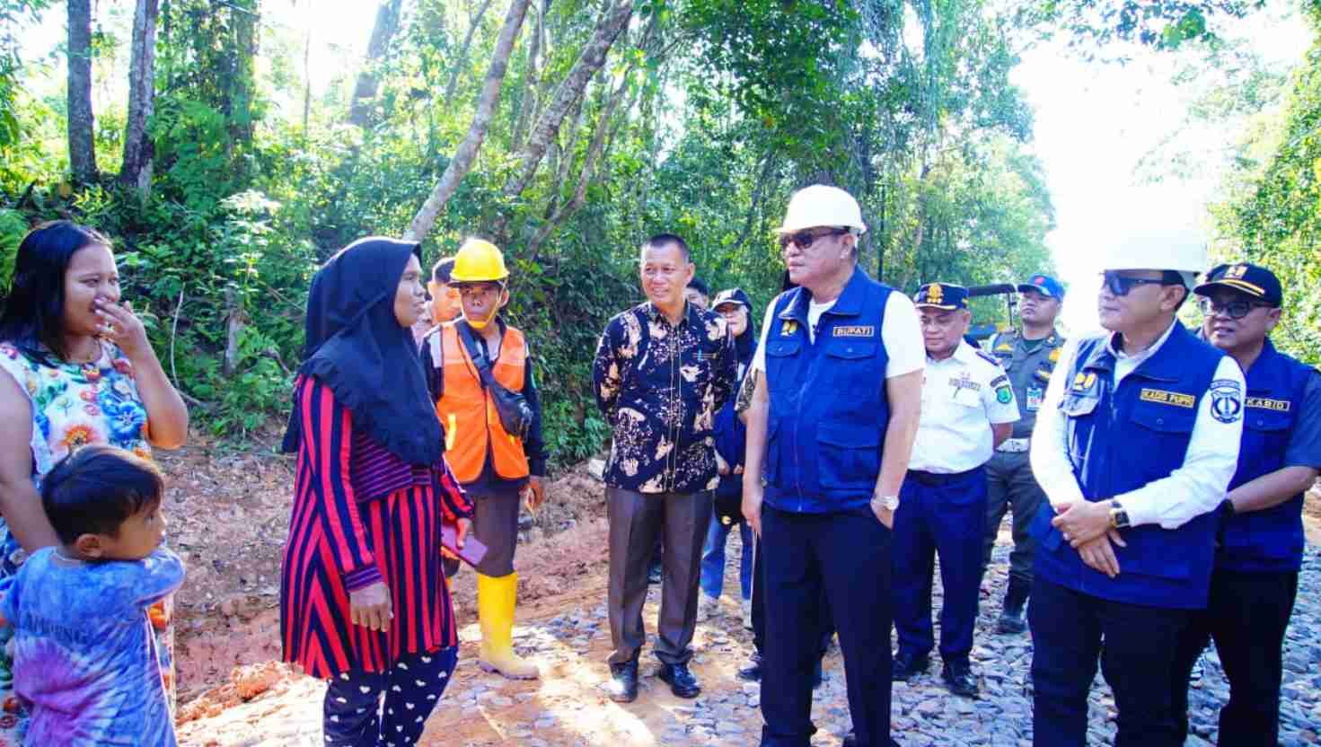 Asa Baru Warga Plakat Tinggi di Balik Aspal C5–Rimba Ukur