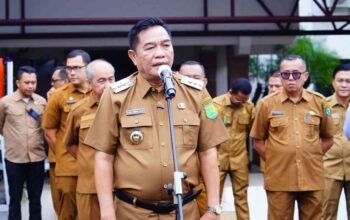 Bupati Toha Pasang Badan untuk Masa Depan Siswa Bayung Lencir