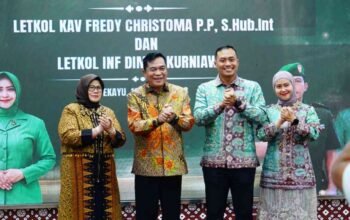 Bupati Toha Sambut Dandim Baru, Letkol Inf Dimas Kurniawan Kenakan Baju Gambo