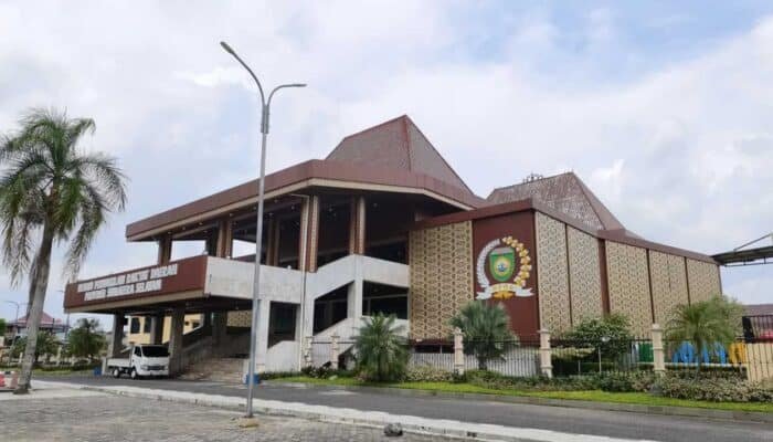 Di Balik “Gimmick” Batalnya Meja Biliar, Rp 8,6 Miliar Fasilitas Elit DPRD Sumsel Melaju Mulus