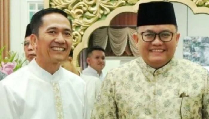 Dodi Reza Sambangi Rumah Dinas Ratu Dewa di Hari Kedua Lebaran