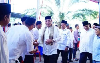 Gaya Membumi Wak Toha Saat Serap Aspirasi di Plakat Tinggi