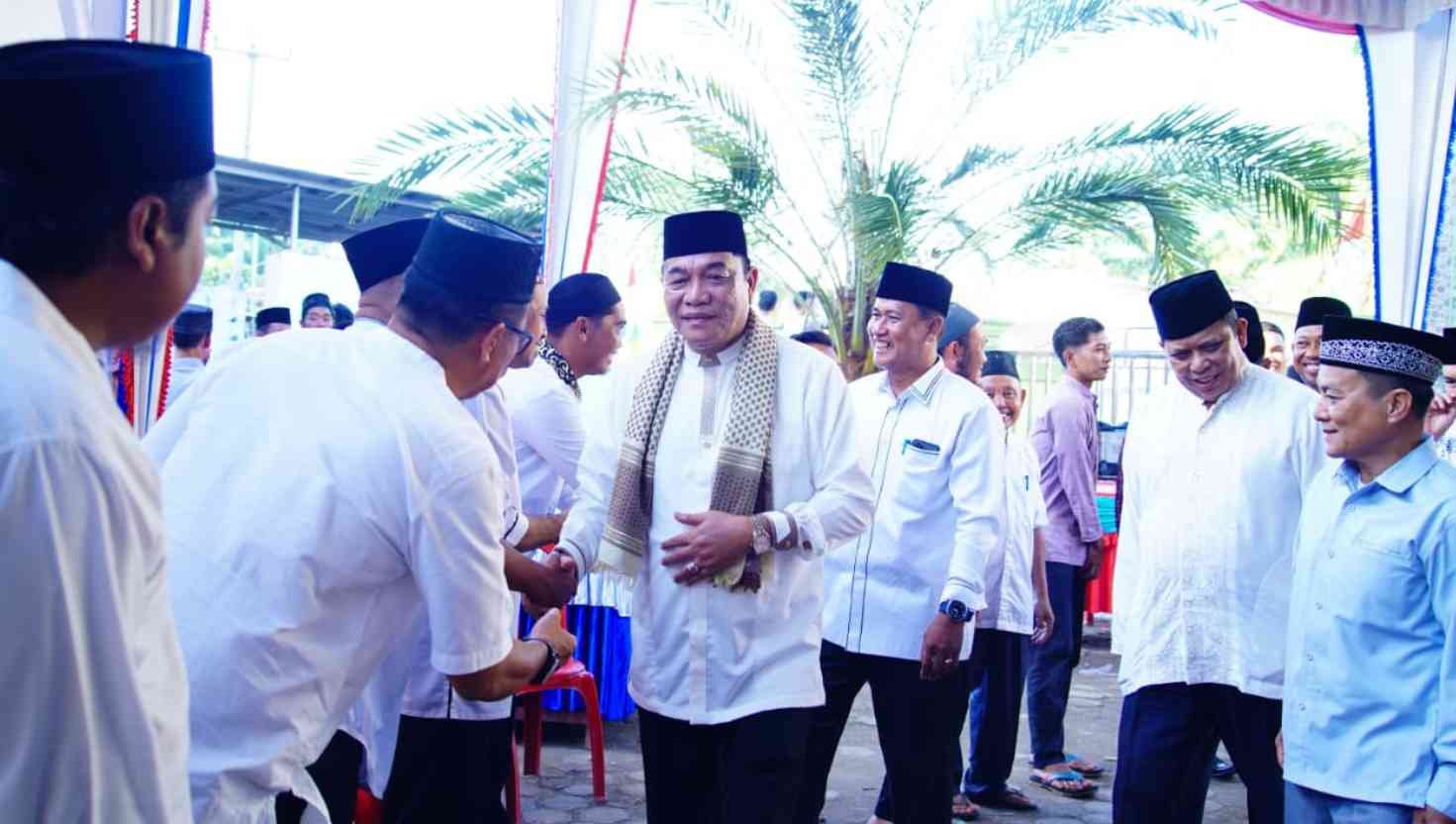 Gaya Membumi Wak Toha Saat Serap Aspirasi di Plakat Tinggi