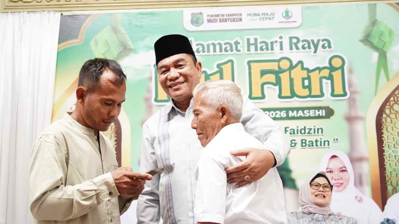 Mencairnya Sekat Formalitas di Sungai Angit dan Simbol Kedekatan Bupati Toha Tohet dengan Warga Muba