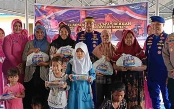 Misi Kemanusiaan Ditpolairud di Tepian Sungai Musi