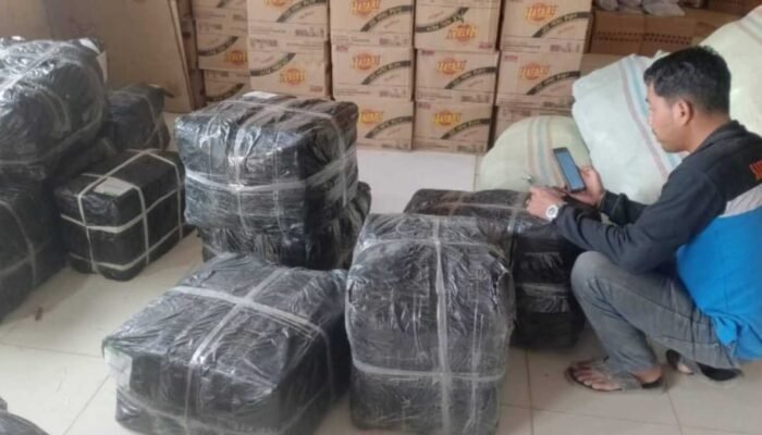 Pemkab OKU Selatan Tuntaskan Penyaluran Donasi Bencana Banjir Sumatera