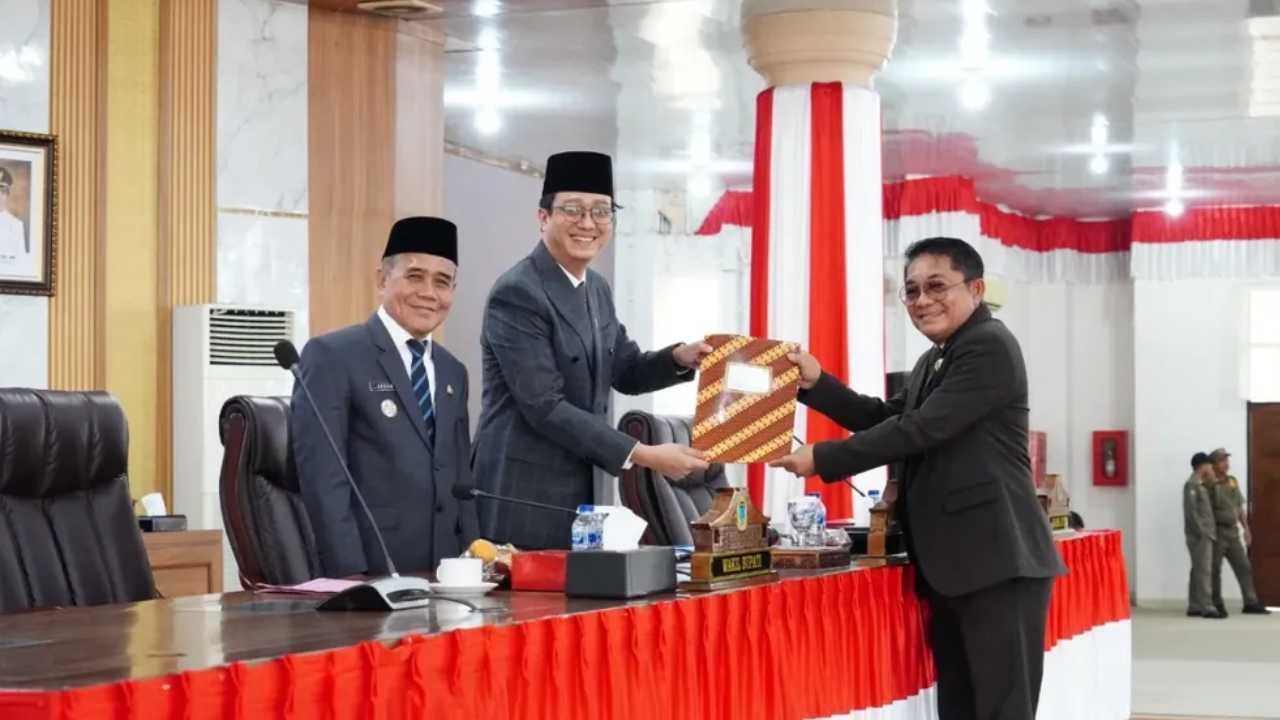 Raperda Inisiatif: Fraksi DPRD Ogan Ilir Jawab Pandangan Bupati