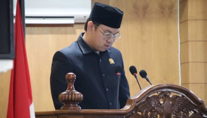 Benturan Regulasi dan Integritas Birokrasi