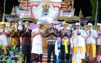 Herman Deru Perkuat Harmoni dan Toleransi di Dharma Santi Pura Sriwijaya