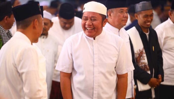 Herman Deru Siapkan Ketupat Lebaran untuk Warga di Griya Agung