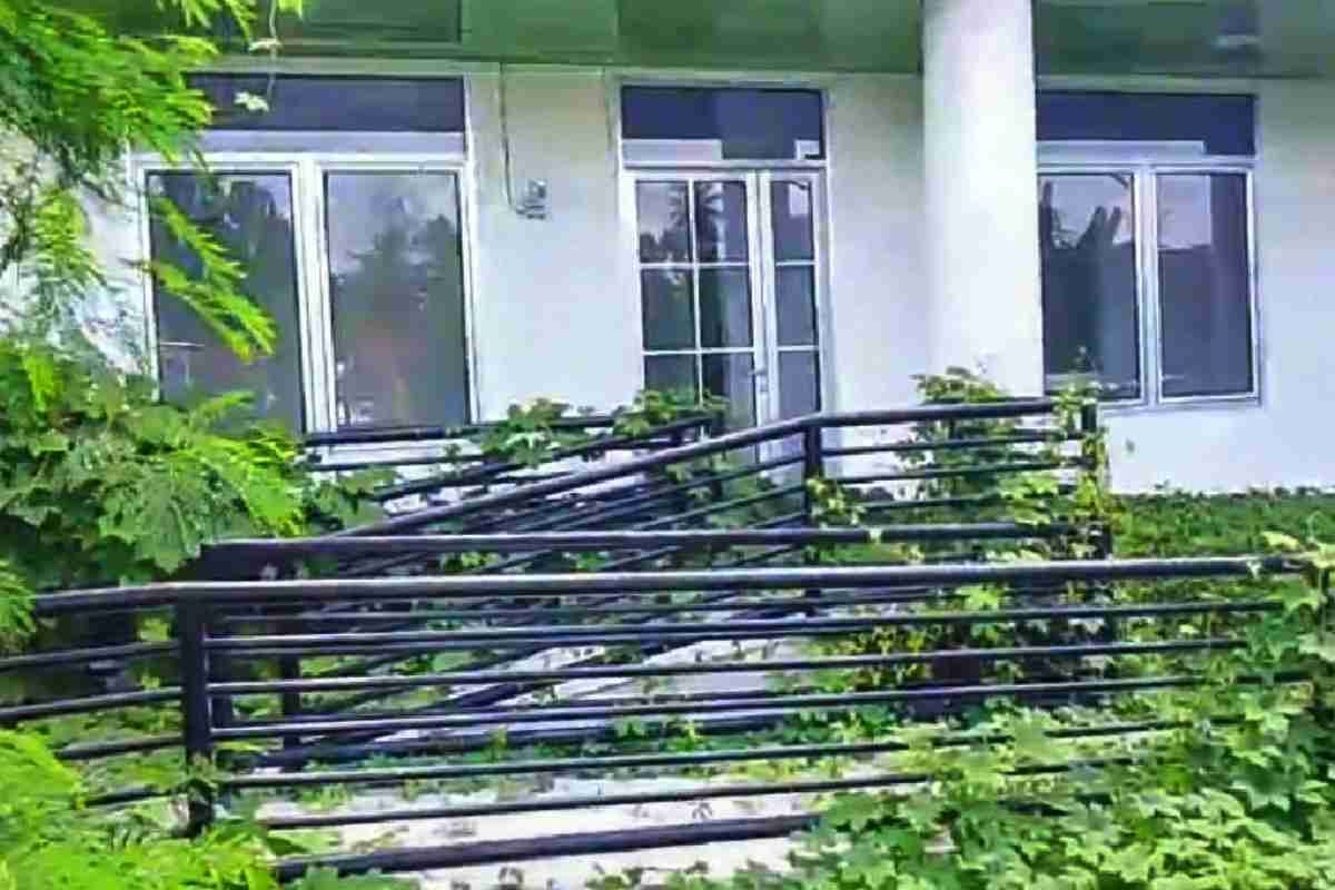 Menagih Hak Sehat yang Terkubur di Balik Beton Pustu Pusar Seharga 854 Juta Rupiah