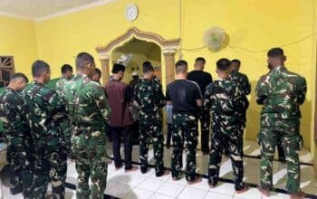 Sujud dan Tawa yang Melebur di Pematang Sukatani