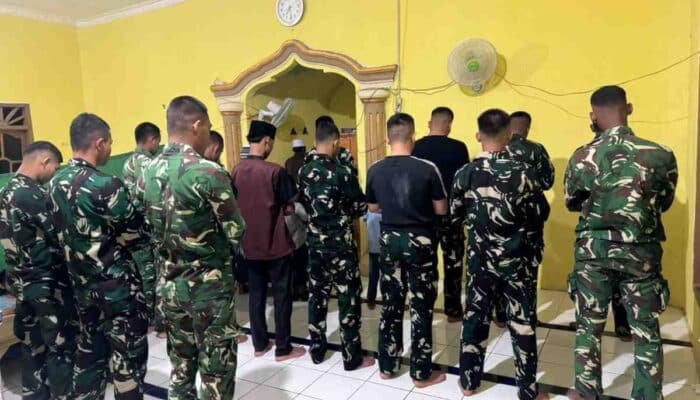 Sujud dan Tawa yang Melebur di Pematang Sukatani