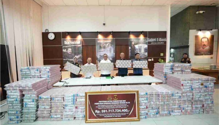 Antara Pemulihan Triliunan Rupiah dan Jerat Baru Korupsi Kredit Mikro