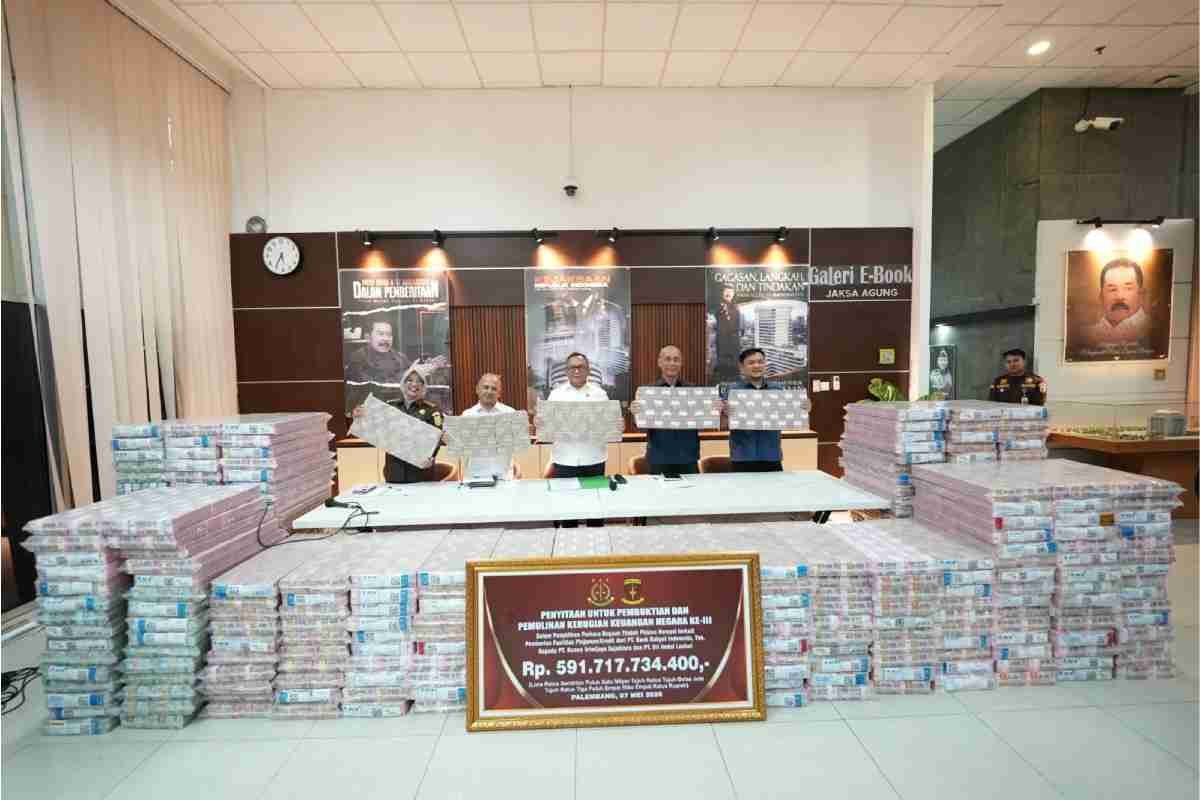 Antara Pemulihan Triliunan Rupiah dan Jerat Baru Korupsi Kredit Mikro