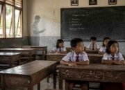 Bayang-bayang Kelumpuhan Kelas di OKU Timur Menjelang Penghapusan Guru Honorer 2027
