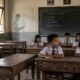 Bayang-bayang Kelumpuhan Kelas di OKU Timur Menjelang Penghapusan Guru Honorer 2027