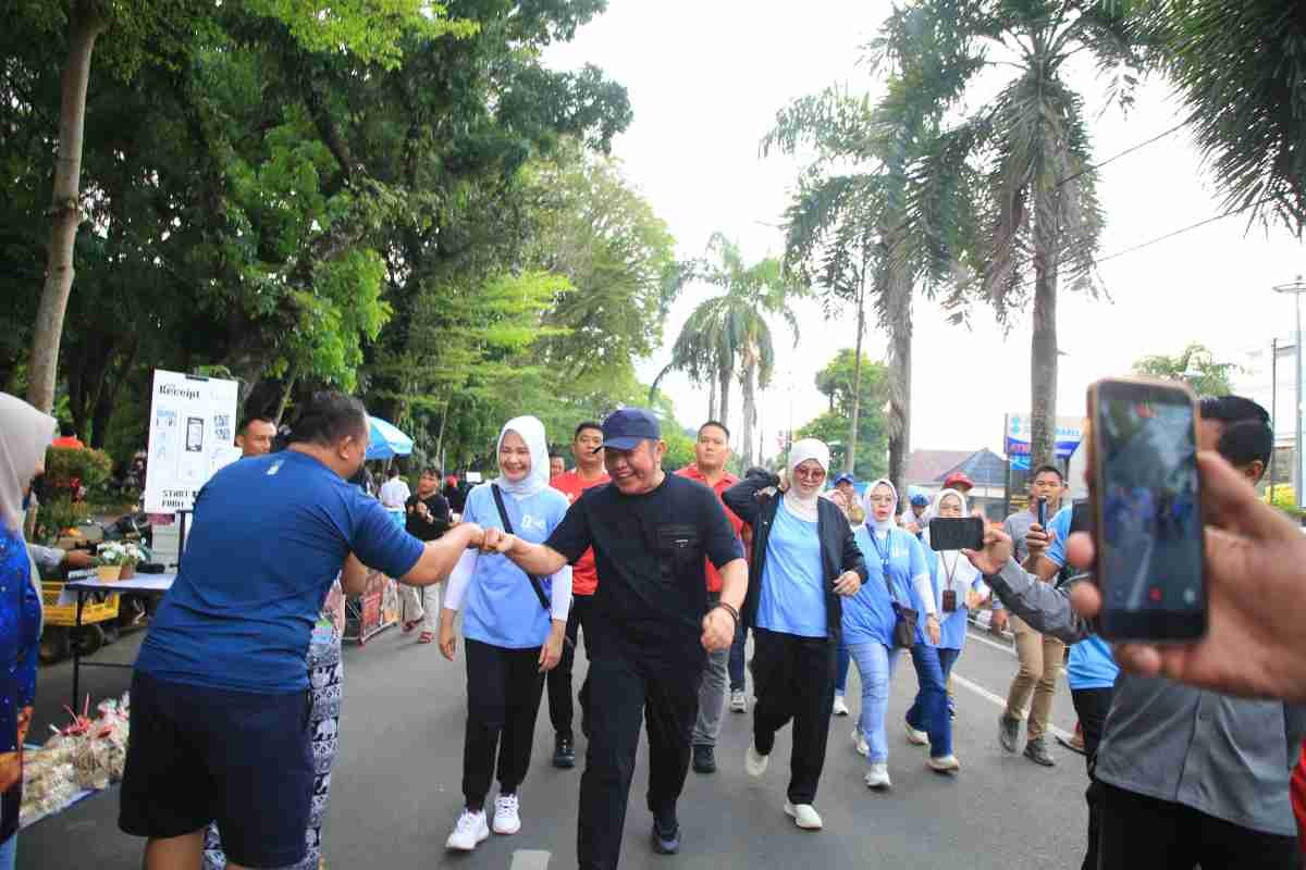 Cara Gubernur Herman Deru Menjaga Kebugaran Warga Sumatera Selatan di Tengah Magnet Magis Euforia Sepak Bola